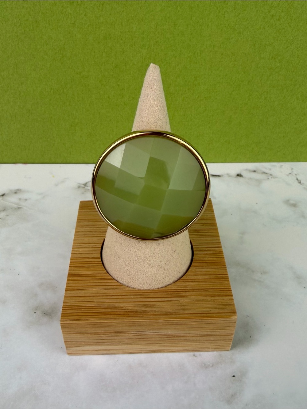Kate Spade Gold-Tone Green Faceted Lucite Statement Ring Size 7.5